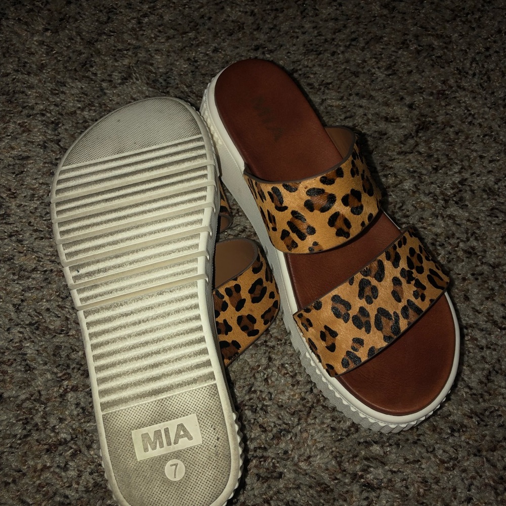 MIA Sandals - Picture 2 of 2